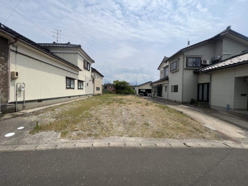 にかほ市金浦字頃田